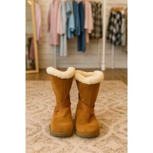 UGG Girls Classic Suede Shearling-Lined Boots Chestnut Brown Size 3 Youth